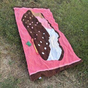 Room Essentials Ice Cream Sandwich Beach Towel  Extra Long 36" X 72"